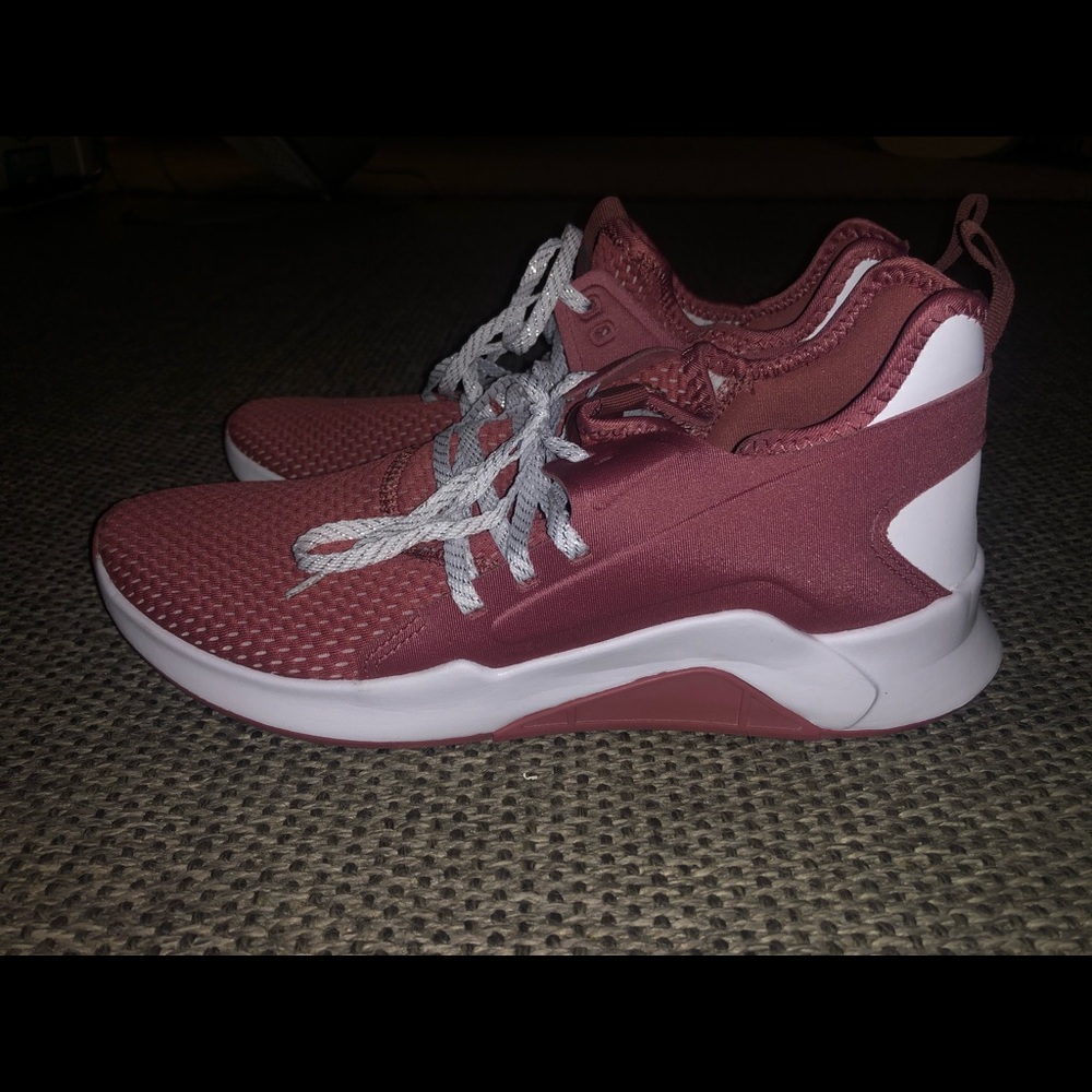 Reebok Sneakers